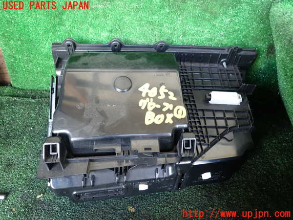1UPJ-9240527516]BMW アクティブハイブリッド5 F10(AH5)(FZ35)グローブボックス1 中古_4
