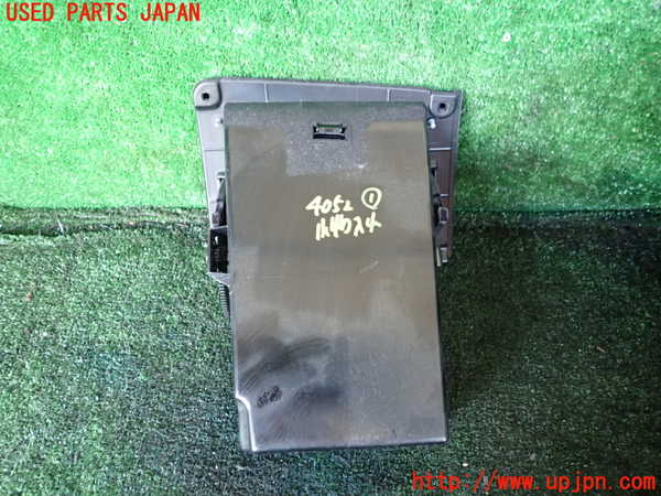1UPJ-9240527841]BMW アクティブハイブリッド5 F10(AH5)(FZ35)小物入れ1 中古_3