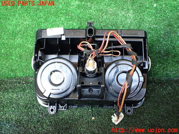 1UPJ-9240527810]BMW アクティブハイブリッド5 F10(AH5)(FZ35)ドリンクホルダー 中古_4