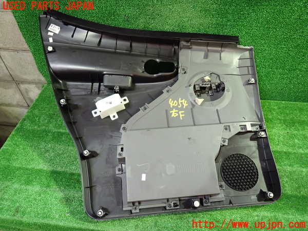 1UPJ-9240541234]NV200 バネット バン(VM20)右前ドア内張り 中古_4