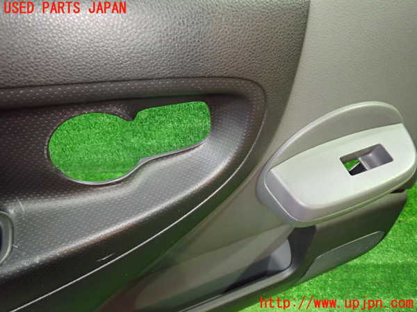 1UPJ-9240541264]NV200 バネット バン(VM20)左前ドア内張り 中古_2