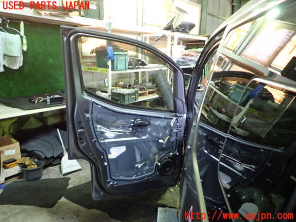 1UPJ-9240551260]NV200 バネット バン(VM20)左前ドア 中古 FUYAO 43R-000183_5