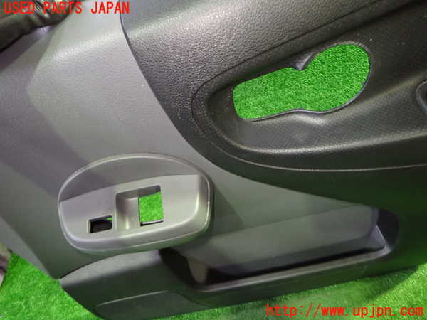1UPJ-9240551234]NV200 バネット バン(VM20)右前ドア内張り 中古_2