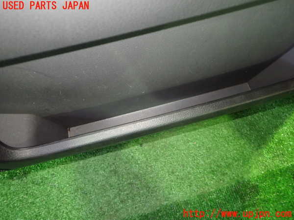 1UPJ-9240551234]NV200 バネット バン(VM20)右前ドア内張り 中古_3