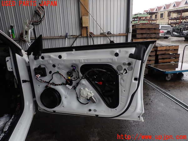 2UPJ-9240561230]VW アルテオン シューティングブレーク(3HDNUF)右前ドア 中古(43R-000056 M61485)_3