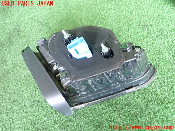 2UPJ-9240561550]VW アルテオン シューティングブレーク(3HDNUF)右リアフィニッシャー 中古_2