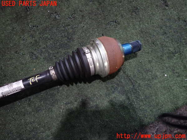 2UPJ-9240564015]VW アルテオン シューティングブレーク(3HDNUF)左フロントドライブシャフト 中古_3