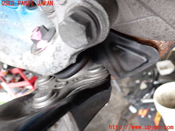 2UPJ-9240564295]VW アルテオン シューティングブレーク(3HDNUF)左フロントナックルハブ 中古_2