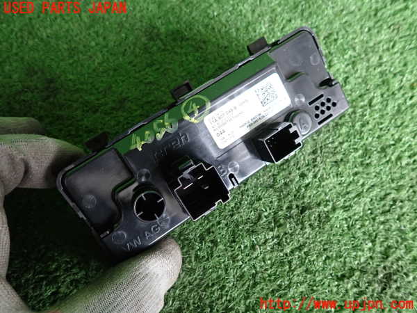 2UPJ-9240566309]VW アルテオン シューティングブレーク(3HDNUF)スイッチ4 (シートヒーター) 中古_2