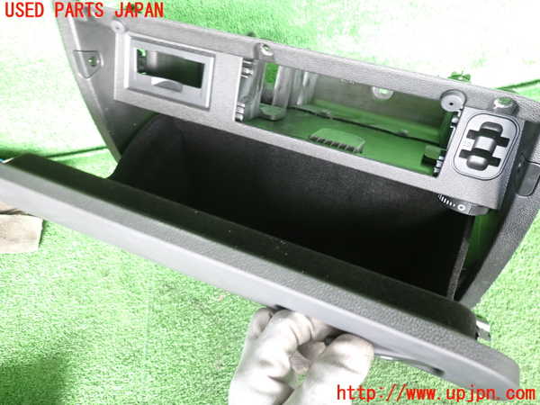 2UPJ-9240567516]VW アルテオン シューティングブレーク(3HDNUF)グローブボックス1 中古_3