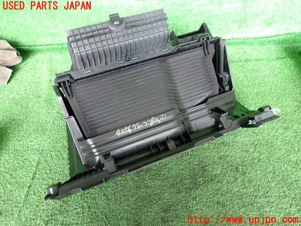 2UPJ-9240567516]VW アルテオン シューティングブレーク(3HDNUF)グローブボックス1 中古_4
