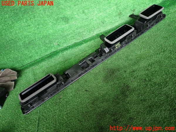 2UPJ-9240567526]VW アルテオン シューティングブレーク(3HDNUF)エアコン吹き出し口1 (真中) 中古_2