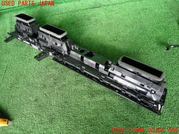 2UPJ-9240567526]VW アルテオン シューティングブレーク(3HDNUF)エアコン吹き出し口1 (真中) 中古_3