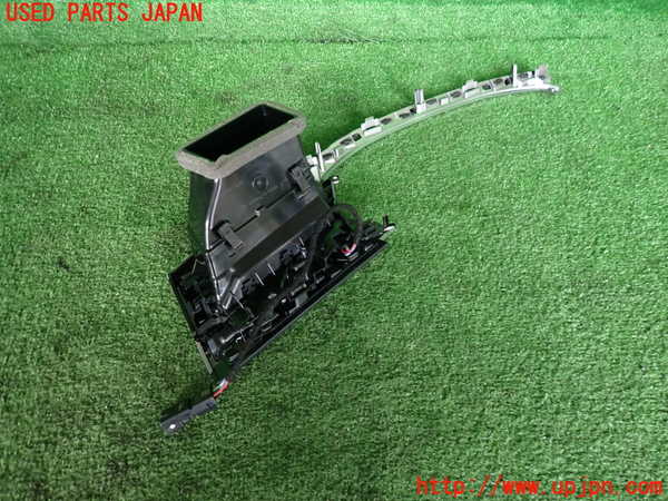 2UPJ-9240567527]VW アルテオン シューティングブレーク(3HDNUF)エアコン吹き出し口2 (右) 中古_3