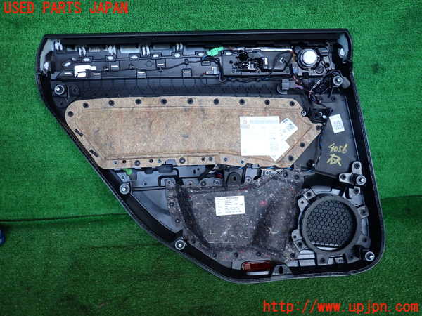2UPJ-9240561294]VW アルテオン シューティングブレーク(3HDNUF)右後ドア内張り 中古_3
