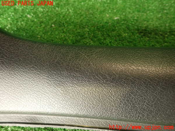 2UPJ-9240577660]ロードスター(NA8C)左フロントピラートリム 中古_3