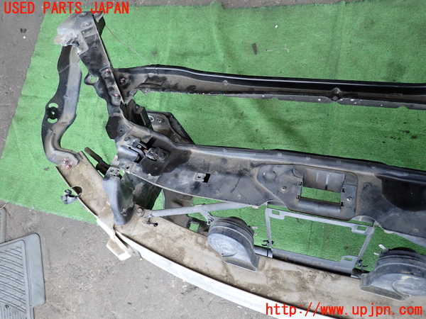 2UPJ-9240581041]ベンツ SL350(230467)(R230)コアサポート 中古_3