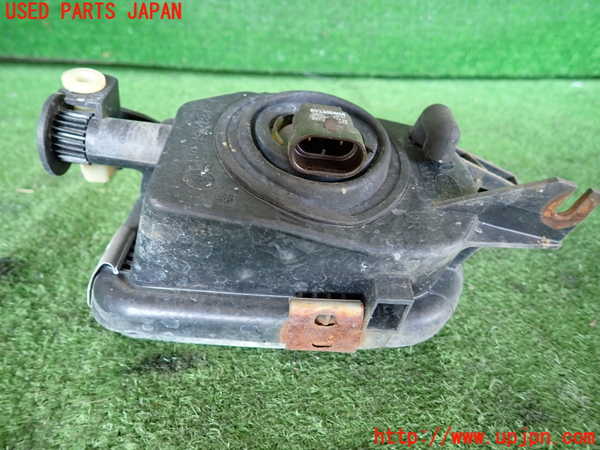 2UPJ-9240581180]ベンツ SL350(230467)(R230)右フォグ 中古_4