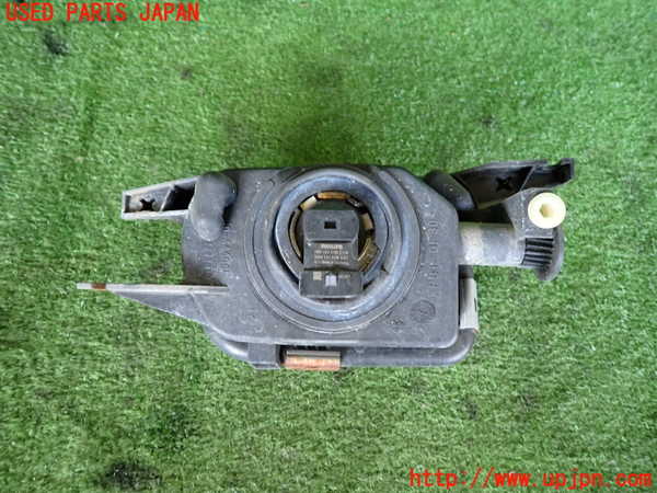 2UPJ-9240581182]ベンツ SL350(230467)(R230)左フォグ 中古_3