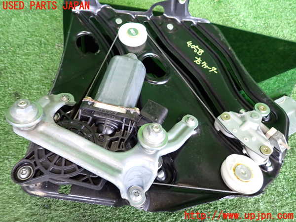 2UPJ-9240581380]ベンツ SL350(230467)(R230)右クォーターガラス 中古(43R-001025 M241)_4