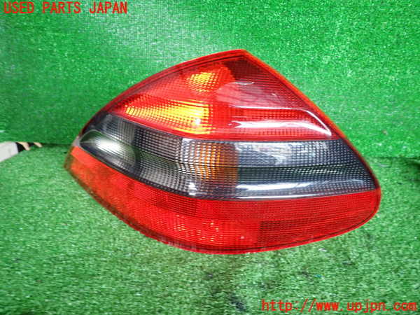 2UPJ-9240581530]ベンツ SL350(230467)(R230)右テールランプ 中古_2
