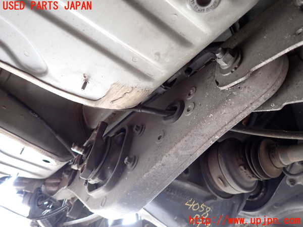 2UPJ-9240585295]ベンツ SL350(230467)(R230)リアメンバー 中古_3