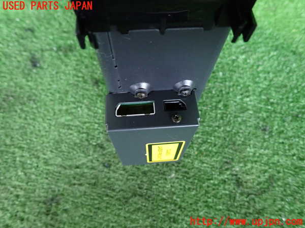 2UPJ-9240586505]ベンツ SL350(230467)(R230)CDチェンジャー (ジャンク品) 中古_4