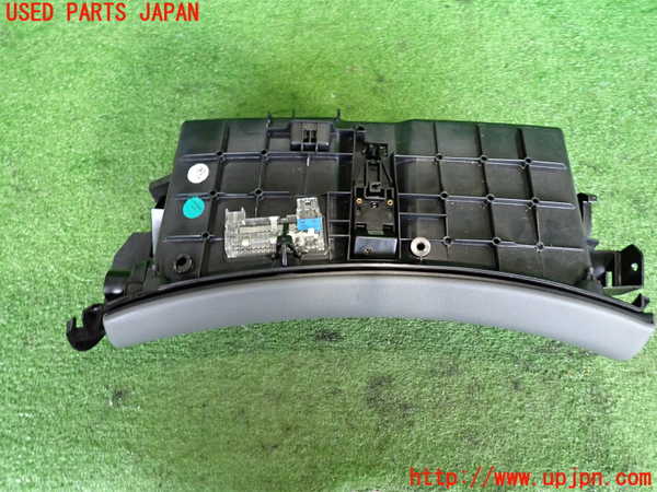 2UPJ-9240587516]ベンツ SL350(230467)(R230)グローブボックス1 中古_2