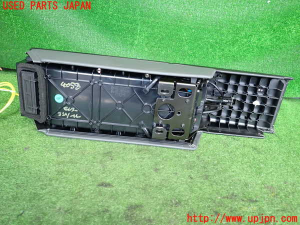 2UPJ-9240587540]ベンツ SL350(230467)(R230)センターコンソール 中古_5