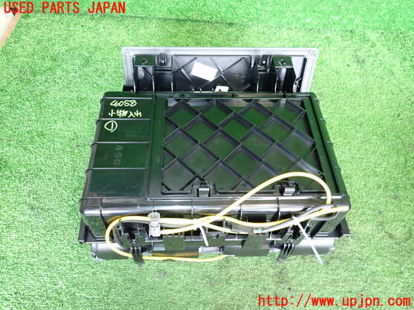 2UPJ-9240587841]ベンツ SL350(230467)(R230)小物入れ1 中古_2