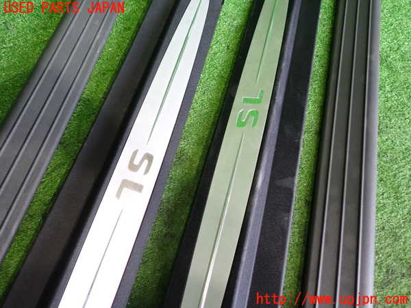 2UPJ-9240587740]ベンツ SL350(230467)(R230)スカッフプレート 中古_3