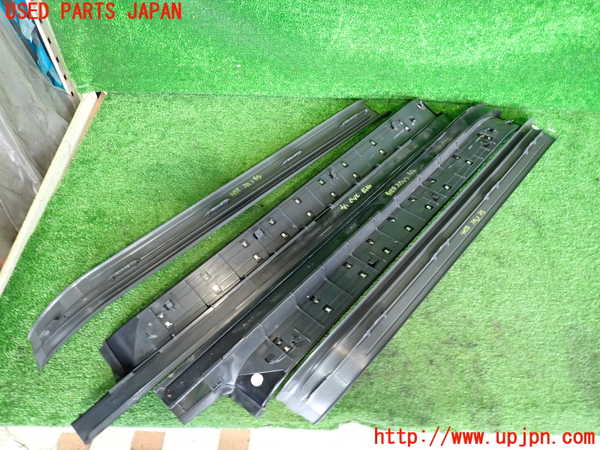 2UPJ-9240587740]ベンツ SL350(230467)(R230)スカッフプレート 中古_5