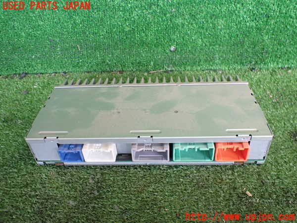 2UPJ-9240596525]セルシオ(UCF20)アンプ 中古_2