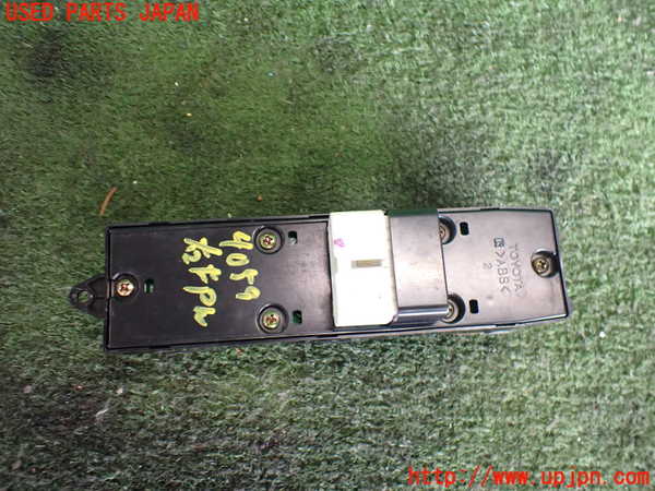 2UPJ-9240596240]セルシオ(UCF20)右前パワーウィンドウスイッチ 中古_2