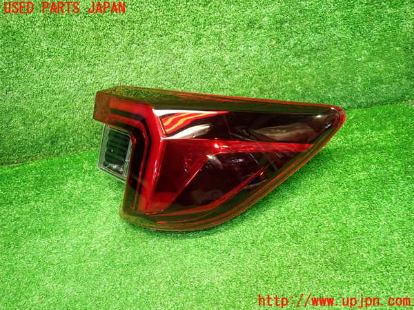1UPJ-9240621530]WR-V(DG5)右テールランプ 中古_2
