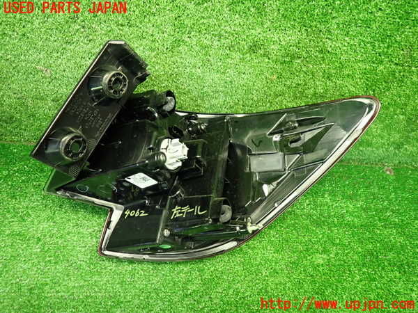 1UPJ-9240621536]WR-V(DG5)左テールランプ 中古_3