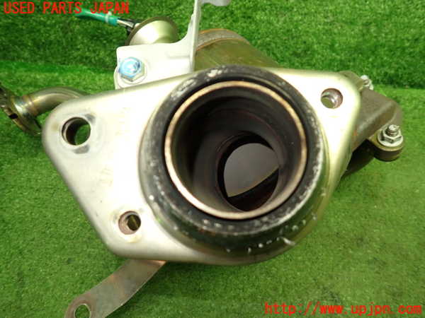1UPJ-9240622661]WR-V(DG5)触媒1 中古_3