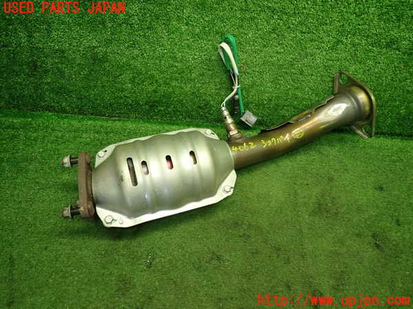 1UPJ-9240622662]WR-V(DG5)触媒2 中古_2