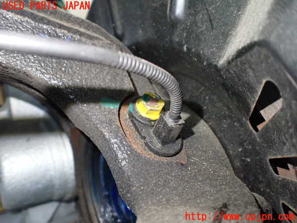 1UPJ-9240624290]WR-V(DG5)右フロントナックルハブ 中古_3
