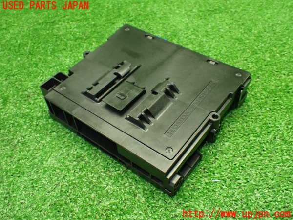 1UPJ-9240626147]WR-V(DG5)コンピューター2 (8B110-31X-J011-M1) 中古_2