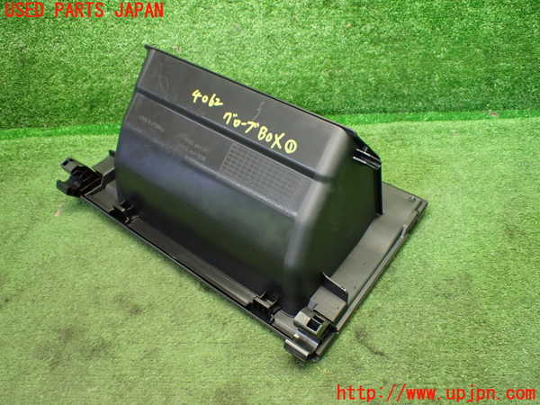 1UPJ-9240627516]WR-V(DG5)グローブボックス1 中古_3