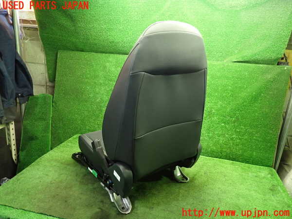 1UPJ-9240627035]WR-V(DG5)運転席シート 中古_2