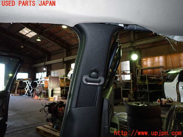1UPJ-9240627665]WR-V(DG5)右センターピラートリム 中古_2