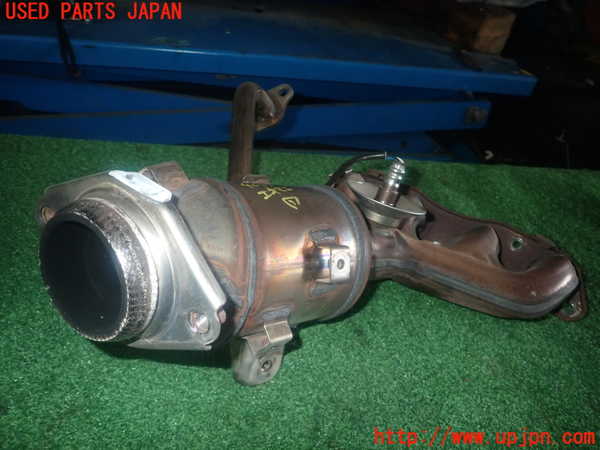 1UPJ-9240632041]カローラ ツーリング ハイブリッド(ZWE214W)エキマニ1 触媒 マニバーター 中古_2