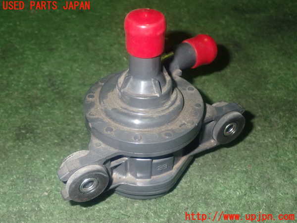 1UPJ-9240632110]カローラ ツーリング ハイブリッド(ZWE214W)ウォーターポンプ 中古_2