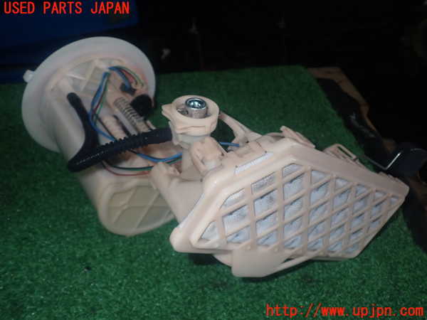 1UPJ-9240632510]カローラ ツーリング ハイブリッド(ZWE214W)燃料ポンプ 中古_2