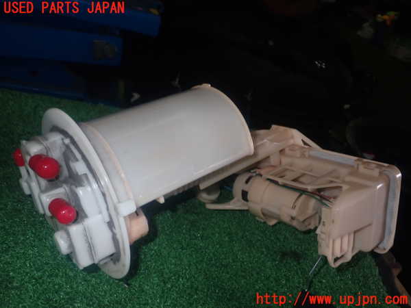 1UPJ-9240632510]カローラ ツーリング ハイブリッド(ZWE214W)燃料ポンプ 中古_3