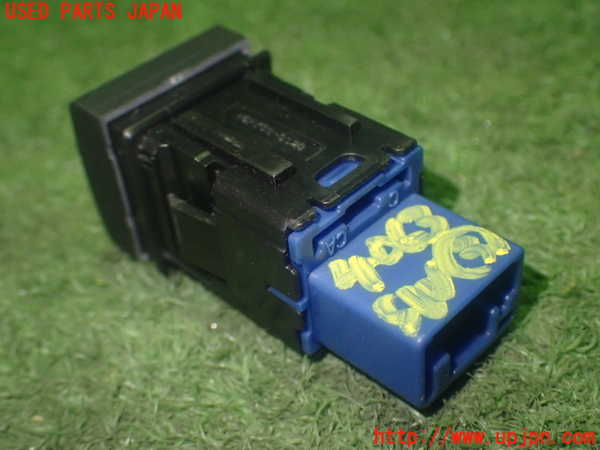 1UPJ-9240636308]カローラ ツーリング ハイブリッド(ZWE214W)スイッチ3 中古_3