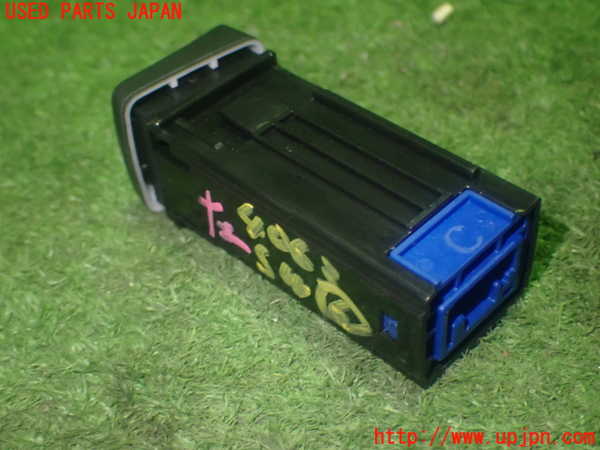 1UPJ-9240636311]カローラ ツーリング ハイブリッド(ZWE214W)スイッチ6 (シートヒーター) 中古_3