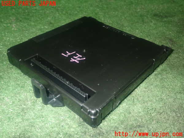 1UPJ-9240636148]カローラ ツーリング ハイブリッド(ZWE214W)コンピューター3 中古_3